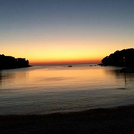 アパート Trapan プーラ